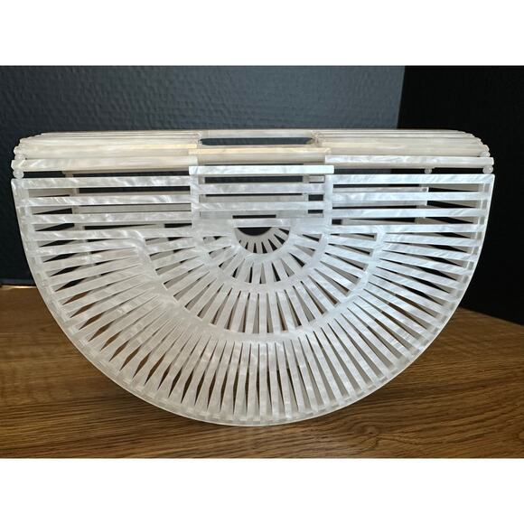 NIB CULT GAIA Acrylic Ark Small Clutch Handbag Pearl White Dustbag Card - Picture 4 of 13